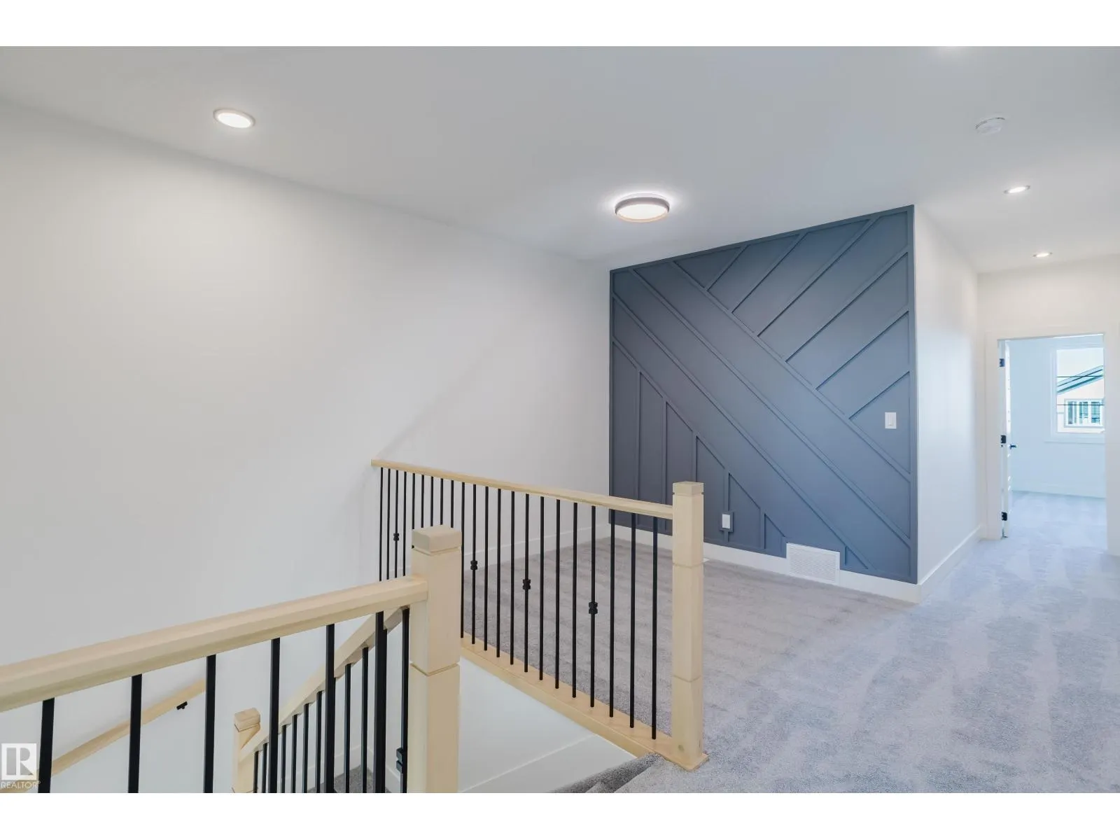 371 Bluff CV
