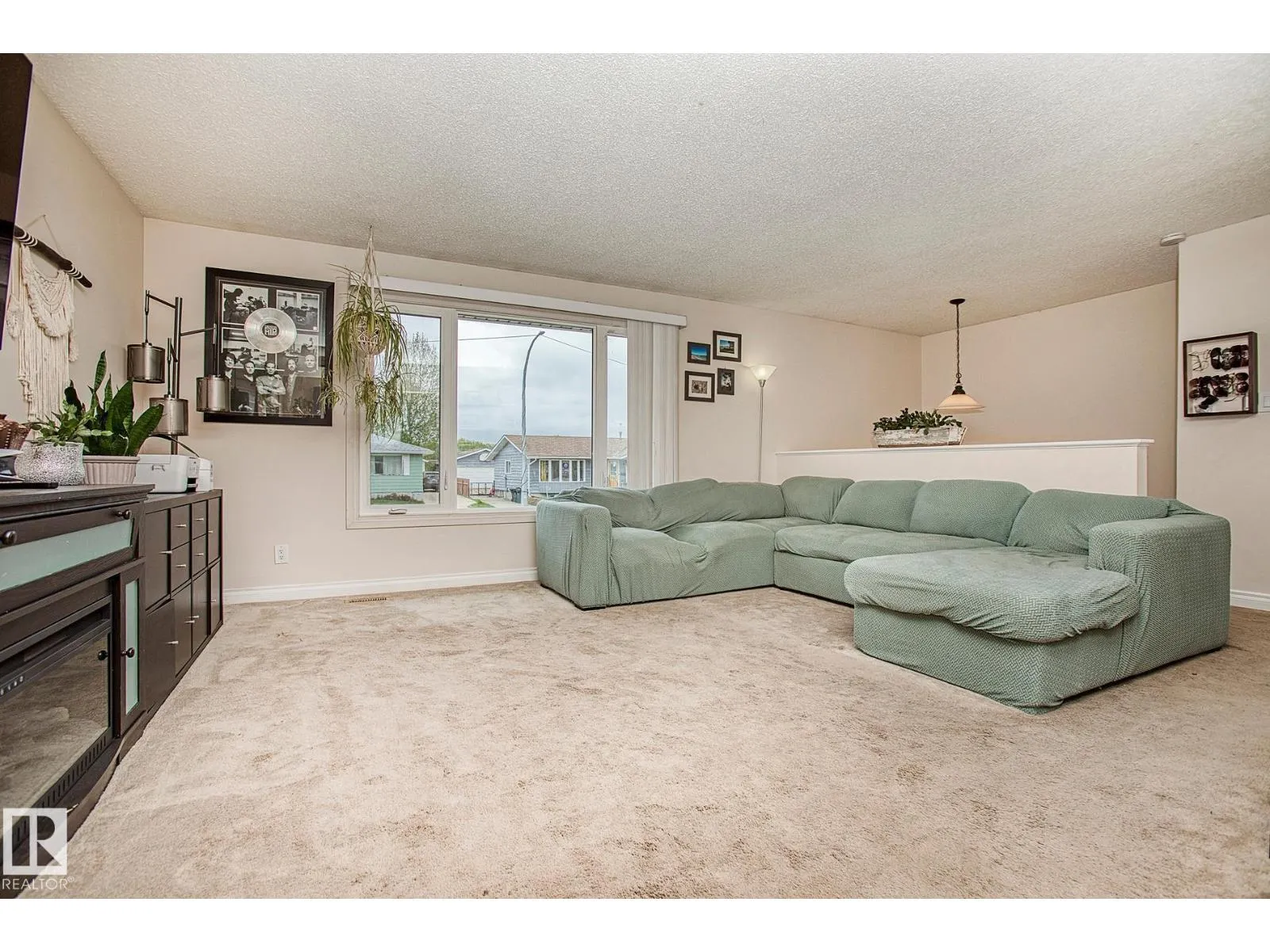 24 GALVESTON AV