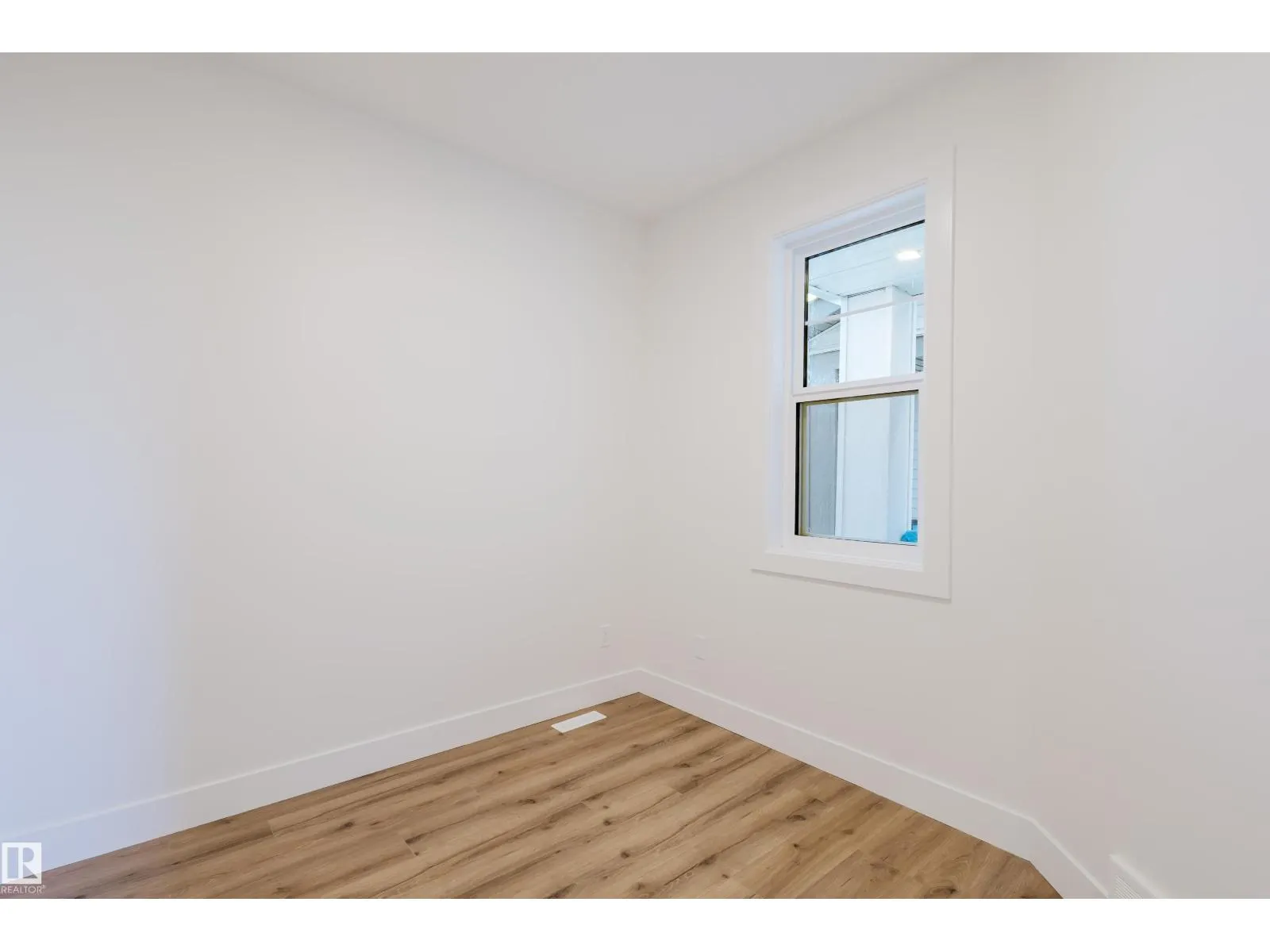 333 Bluff CV
