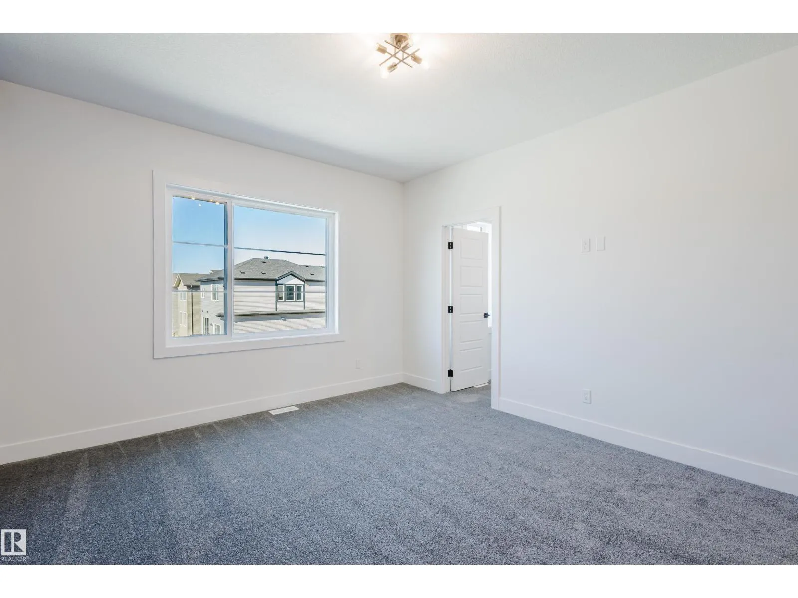 333 Bluff CV