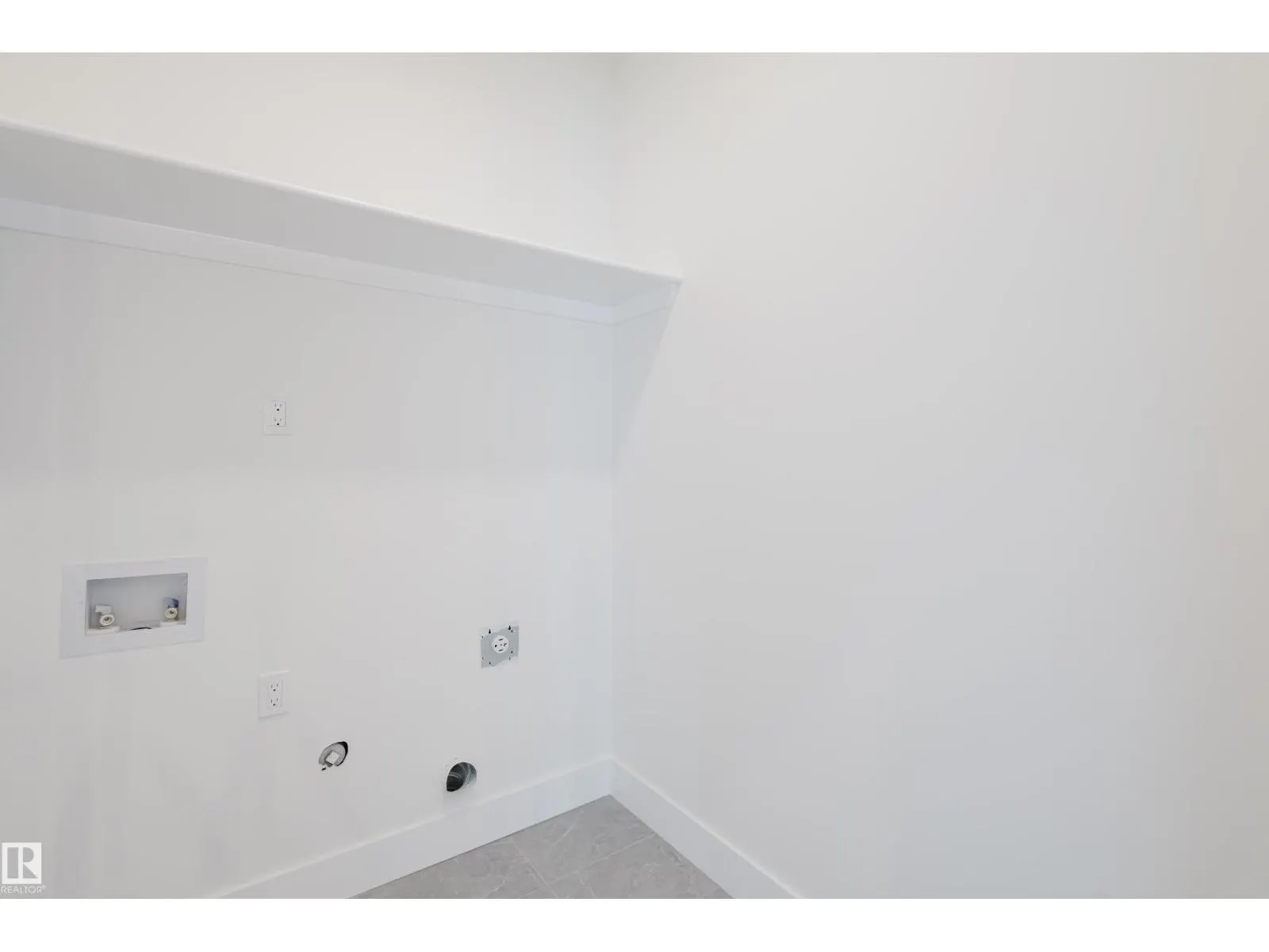 333 Bluff CV
