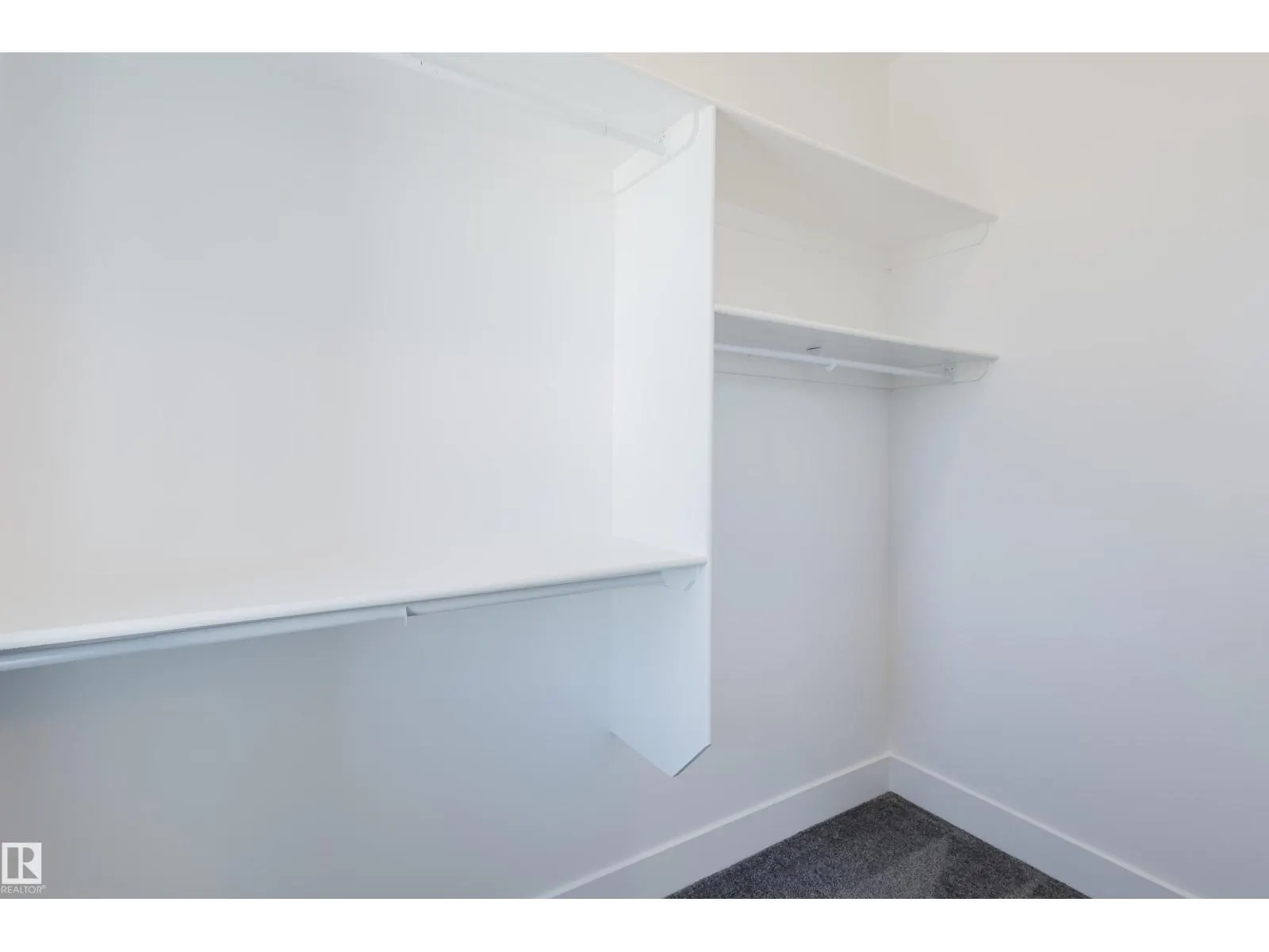 333 Bluff CV