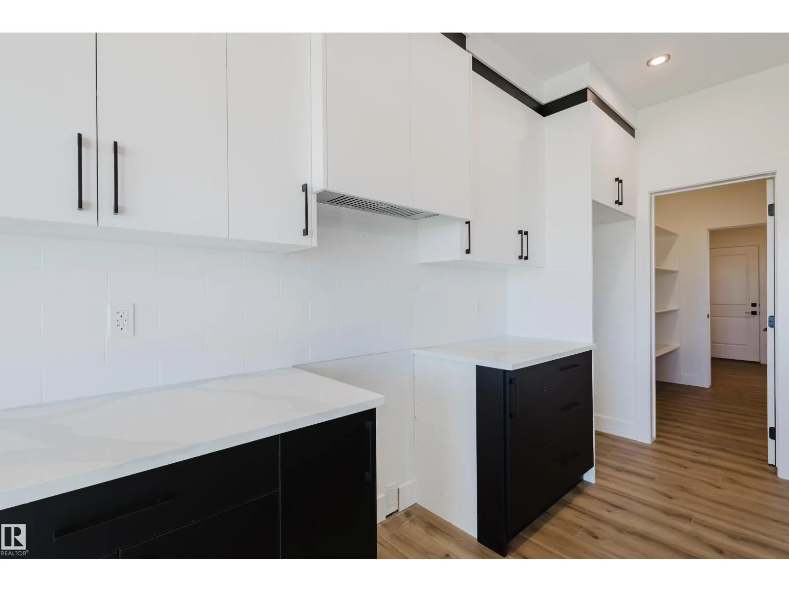 333 Bluff CV