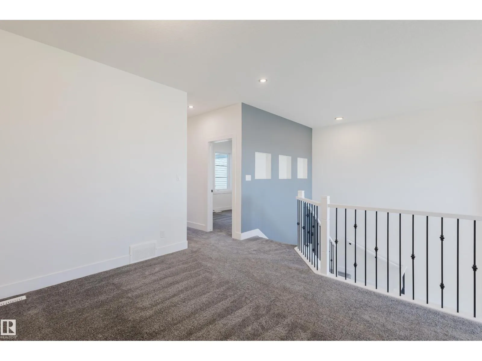 333 Bluff CV