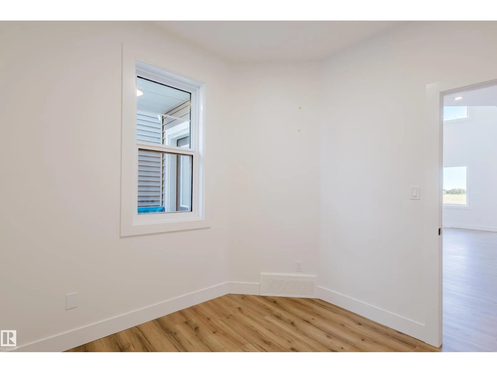 333 Bluff CV