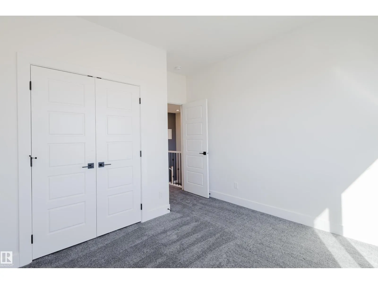 333 Bluff CV