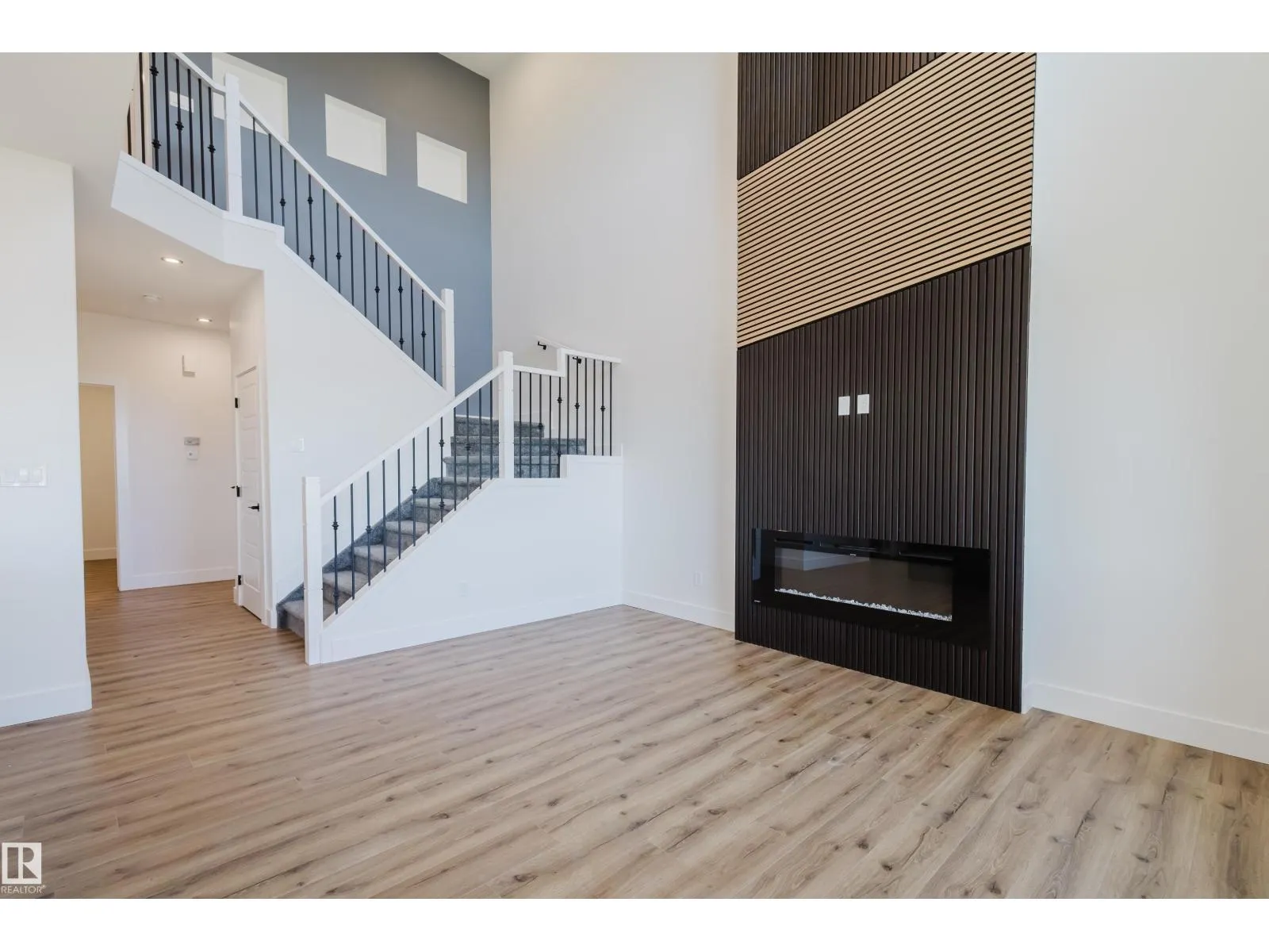 333 Bluff CV
