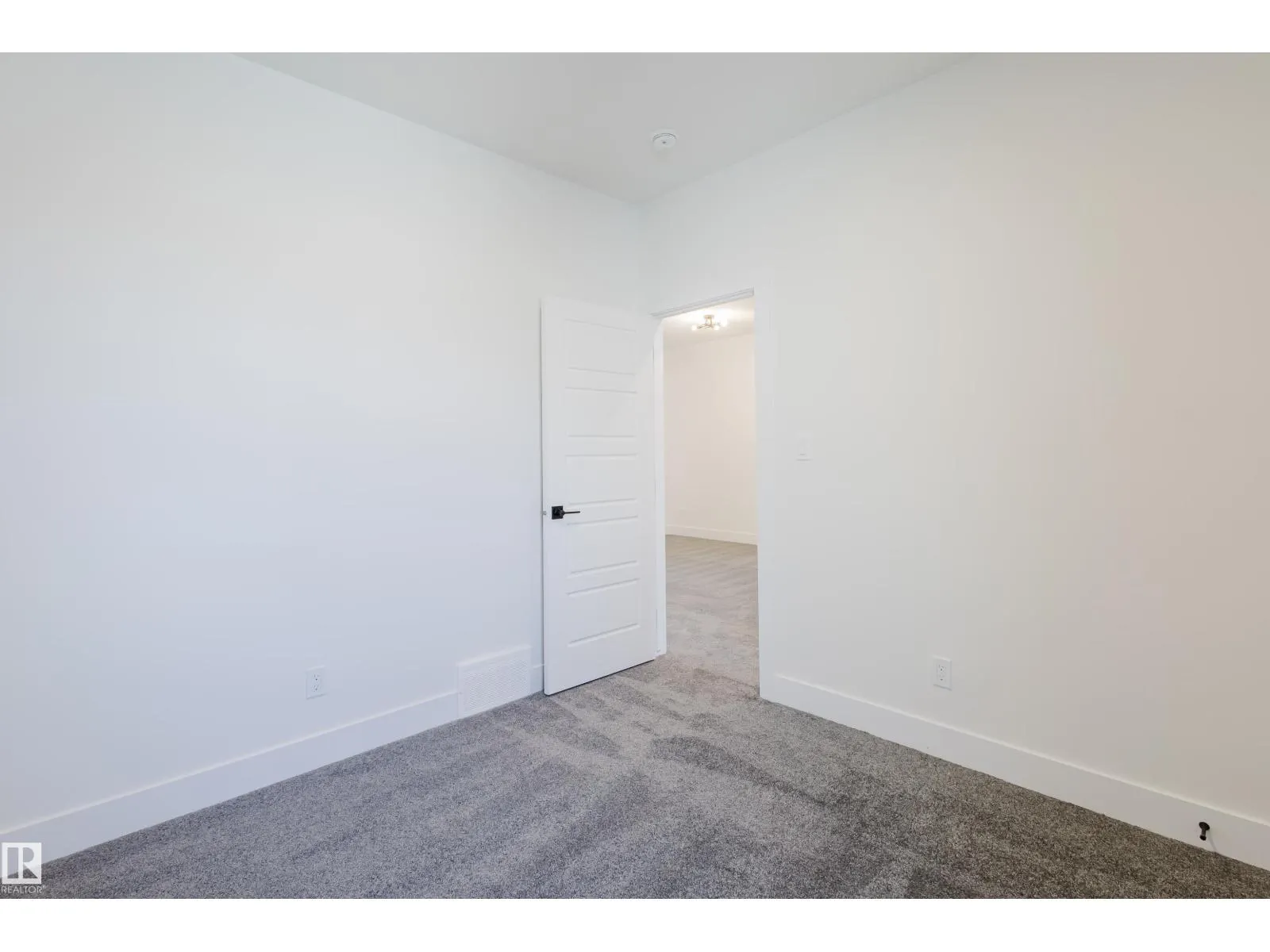 333 Bluff CV