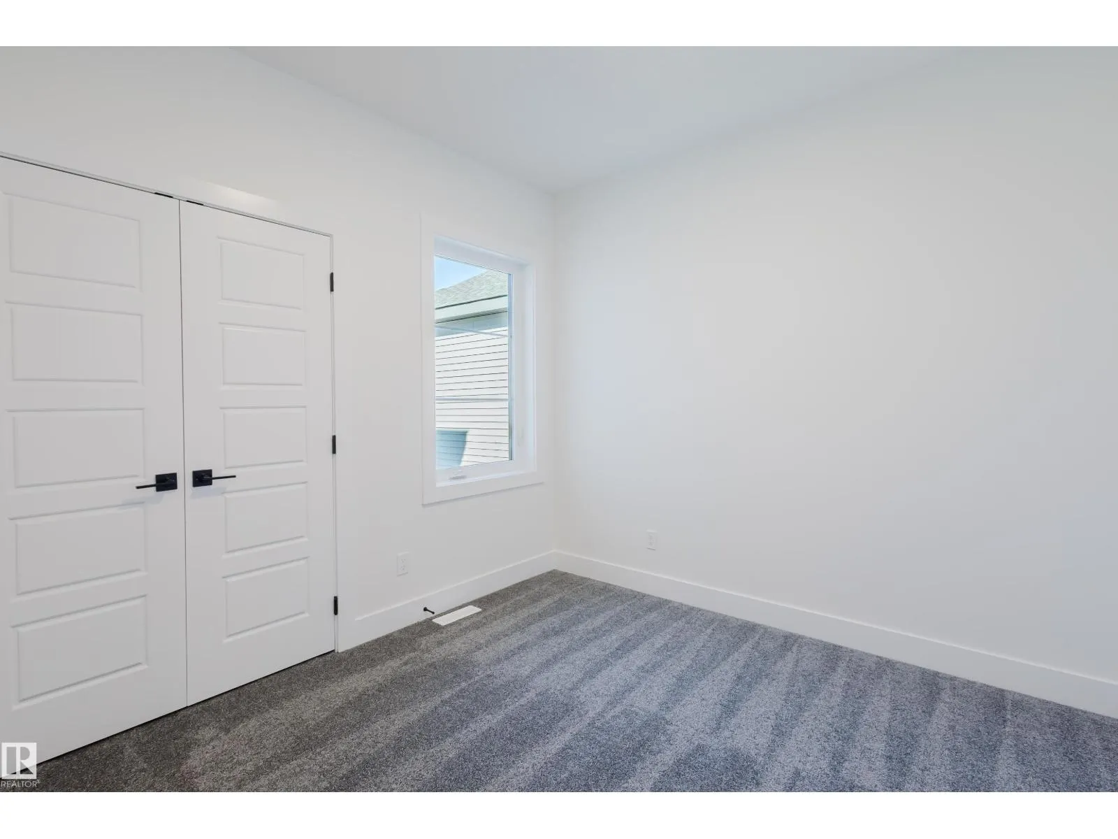 333 Bluff CV