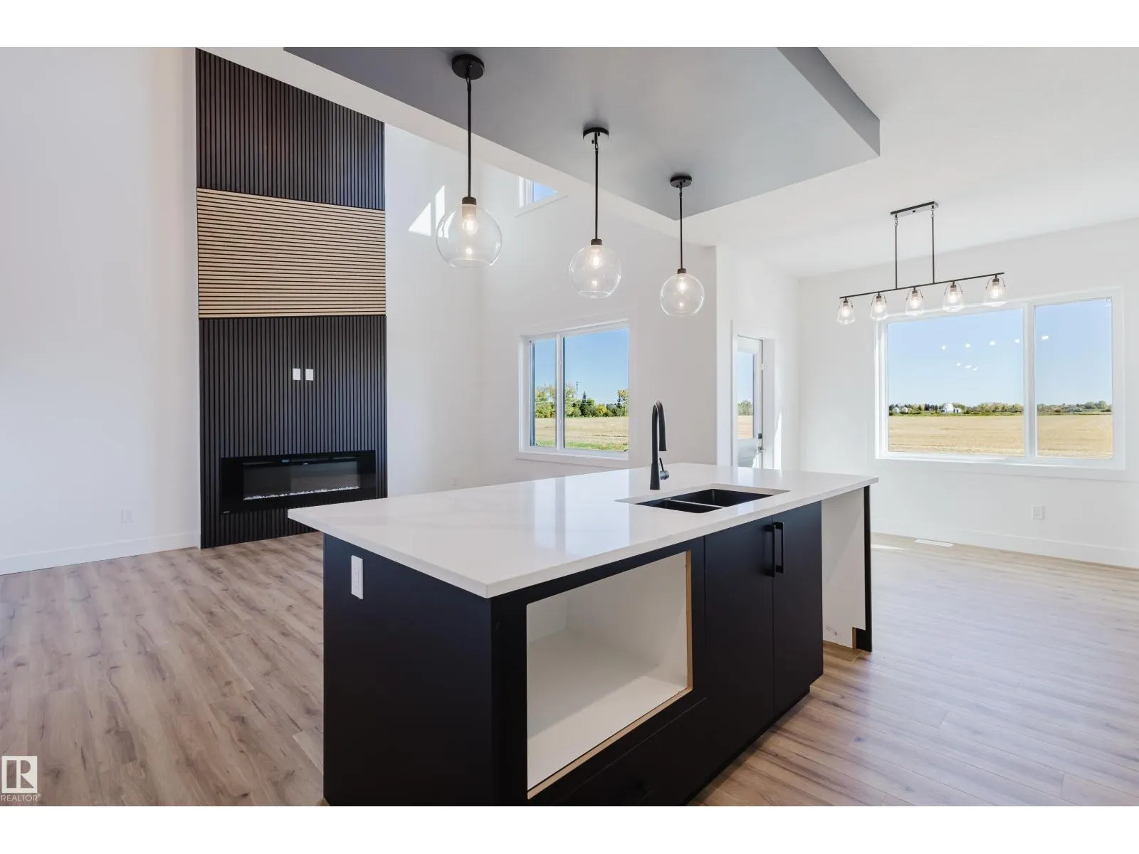 333 Bluff CV
