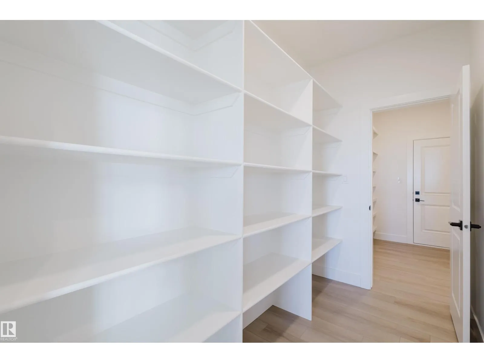 329 Bluff CV