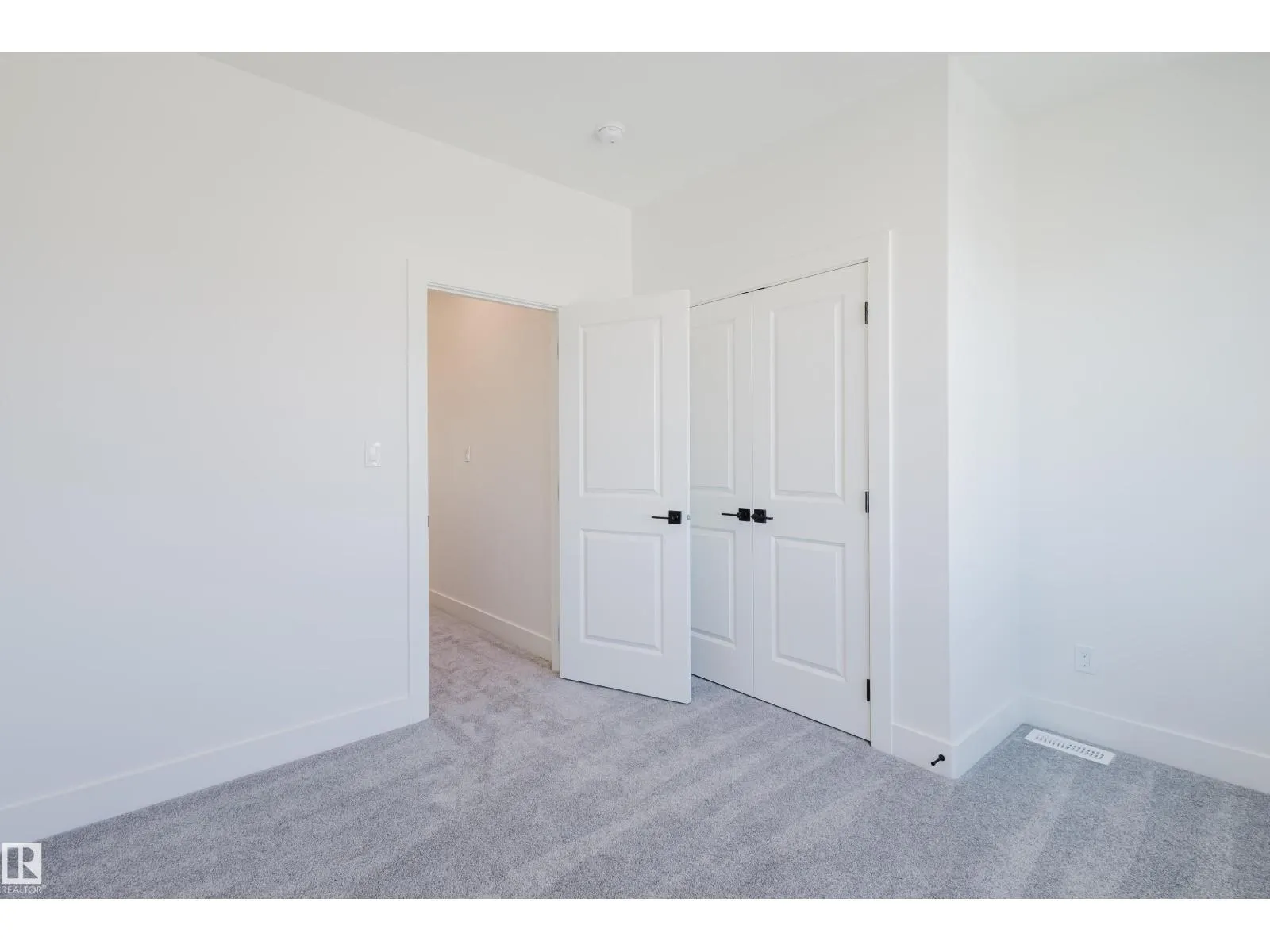 329 Bluff CV