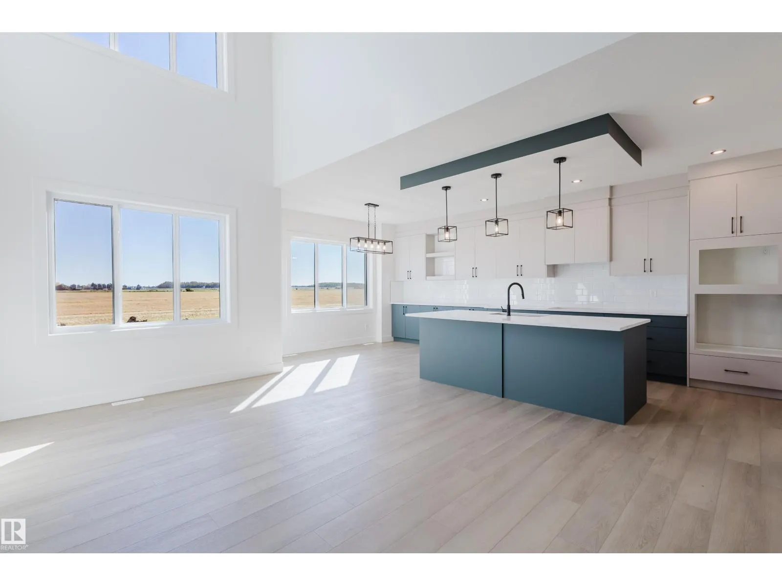 329 Bluff CV