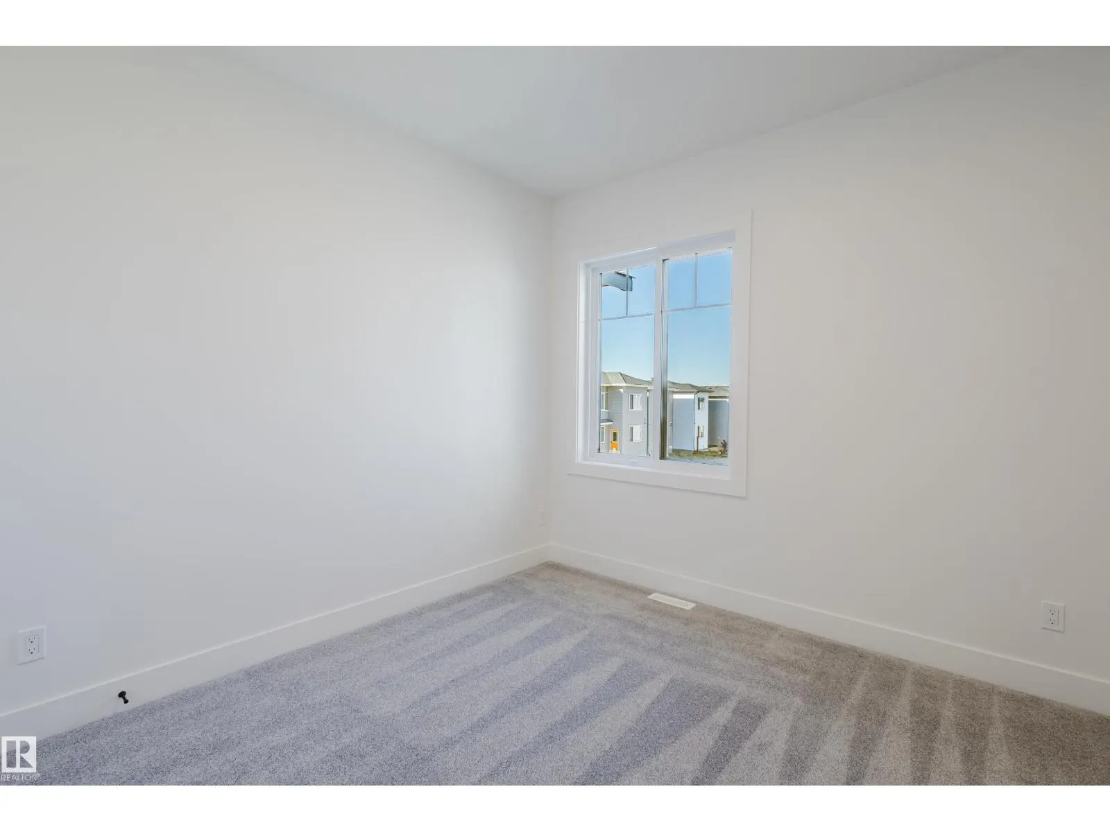 329 Bluff CV