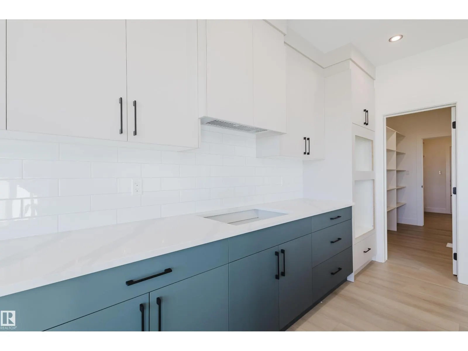 329 Bluff CV