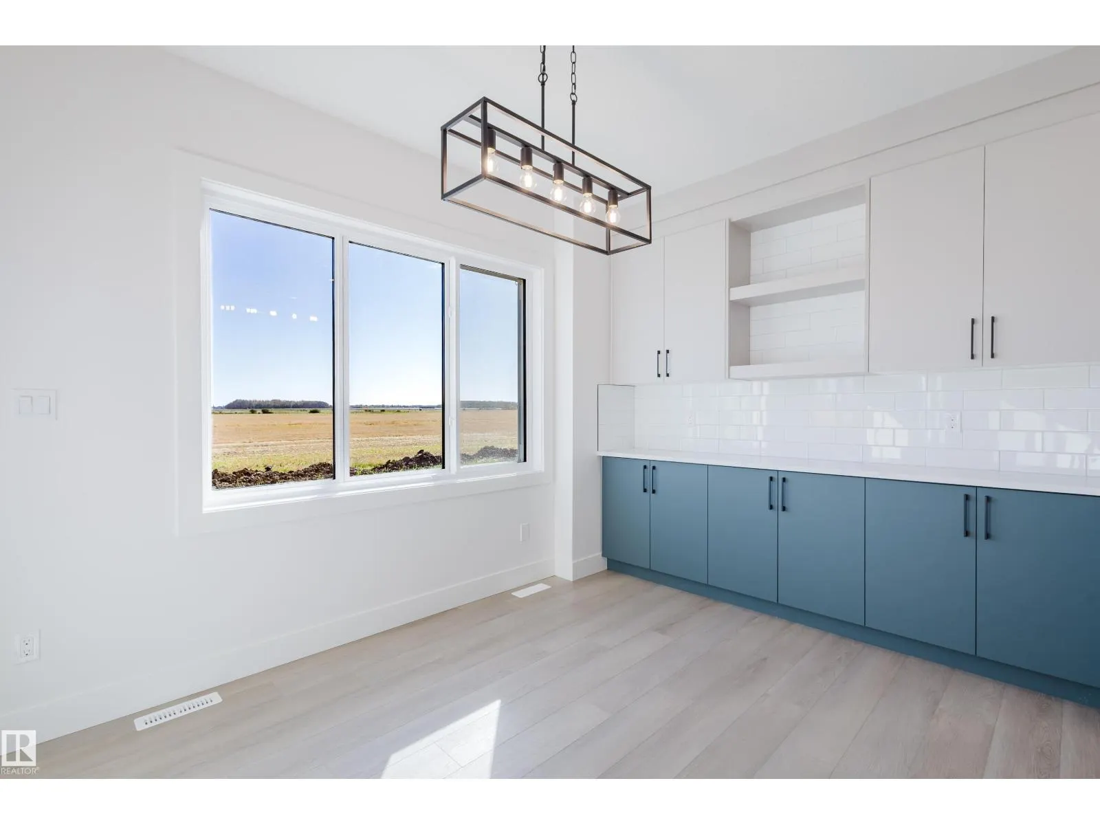 329 Bluff CV