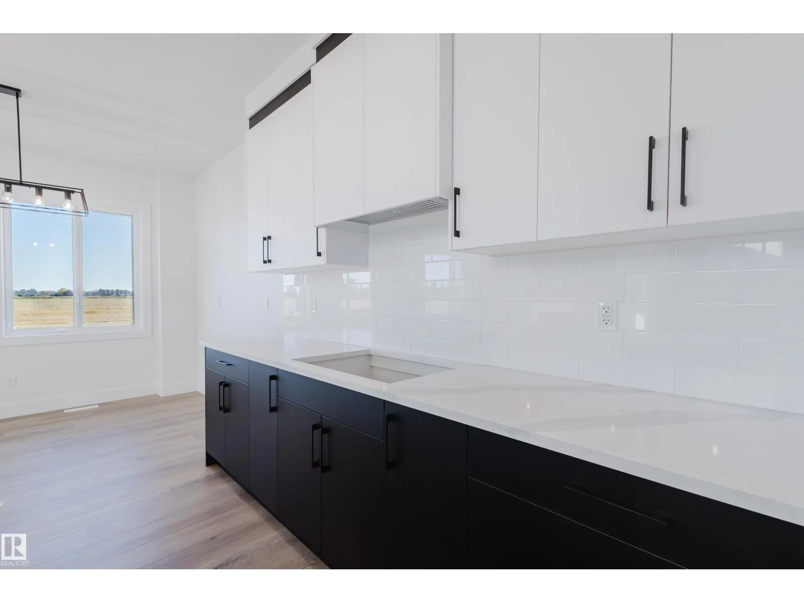 327 Bluff CV
