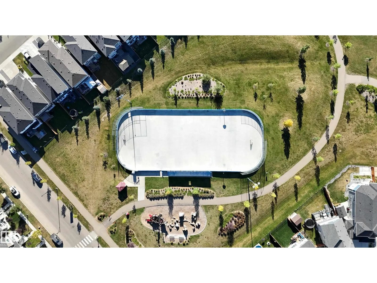 327 Bluff CV