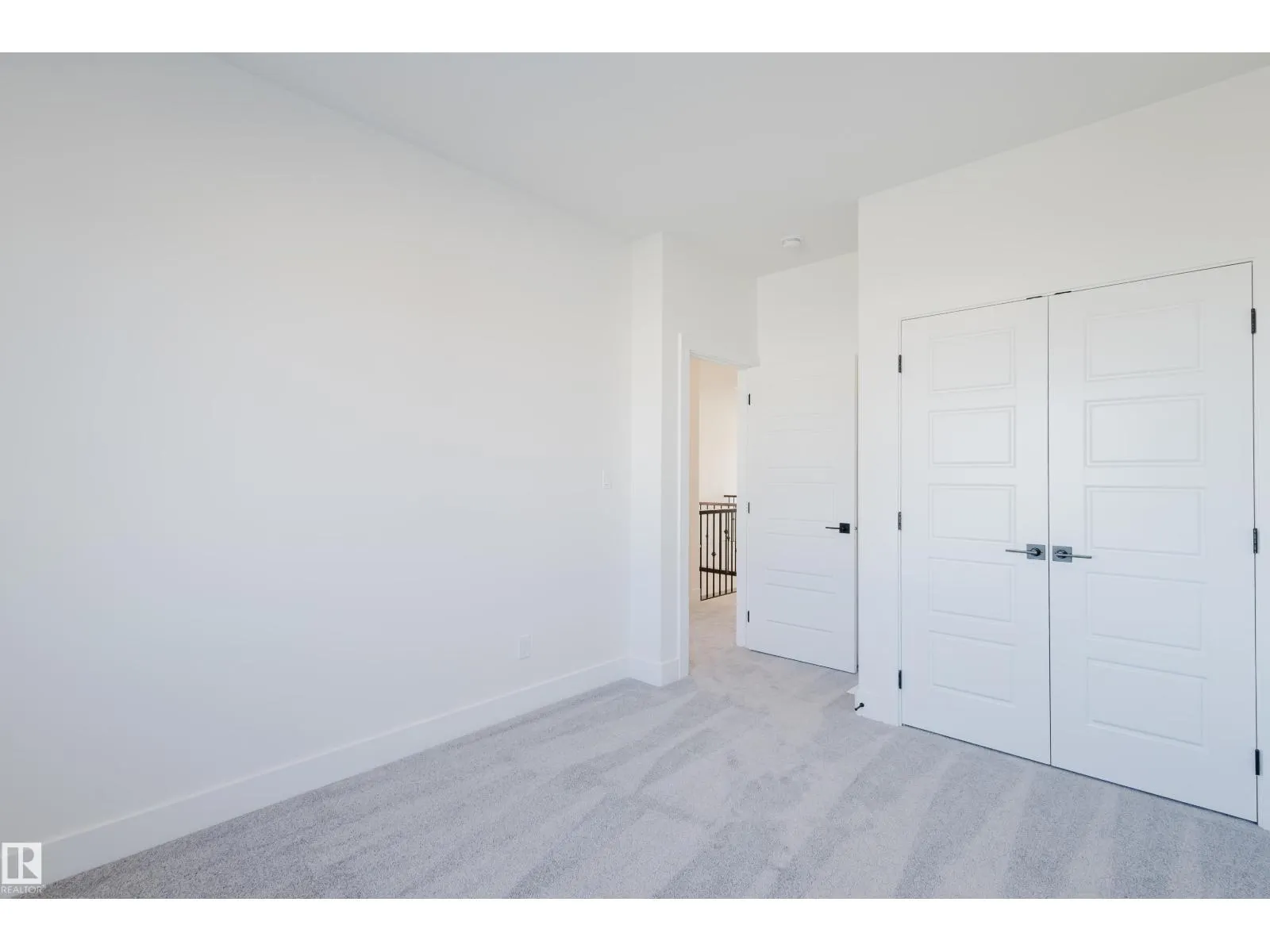 327 Bluff CV