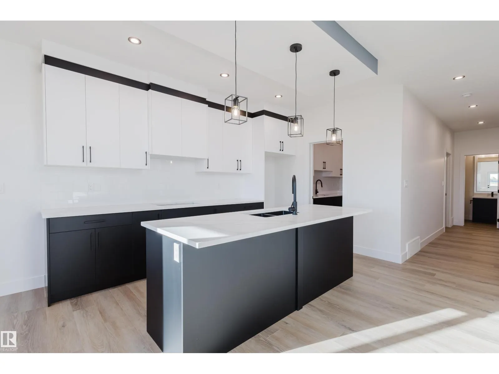 327 Bluff CV