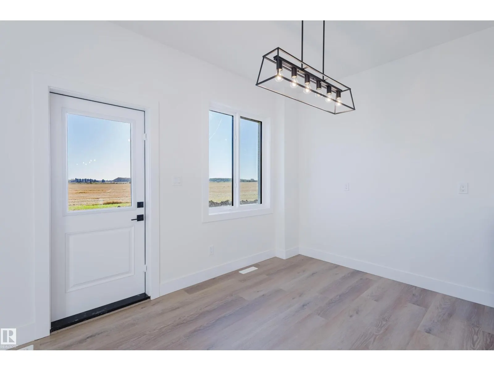 327 Bluff CV