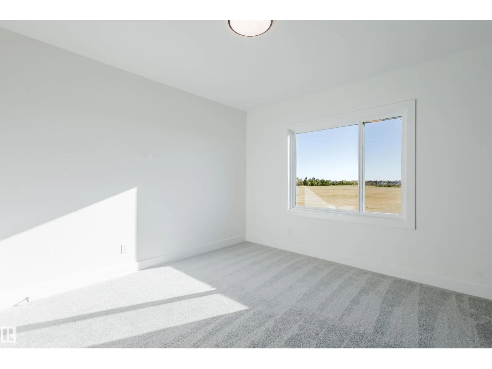 327 Bluff CV