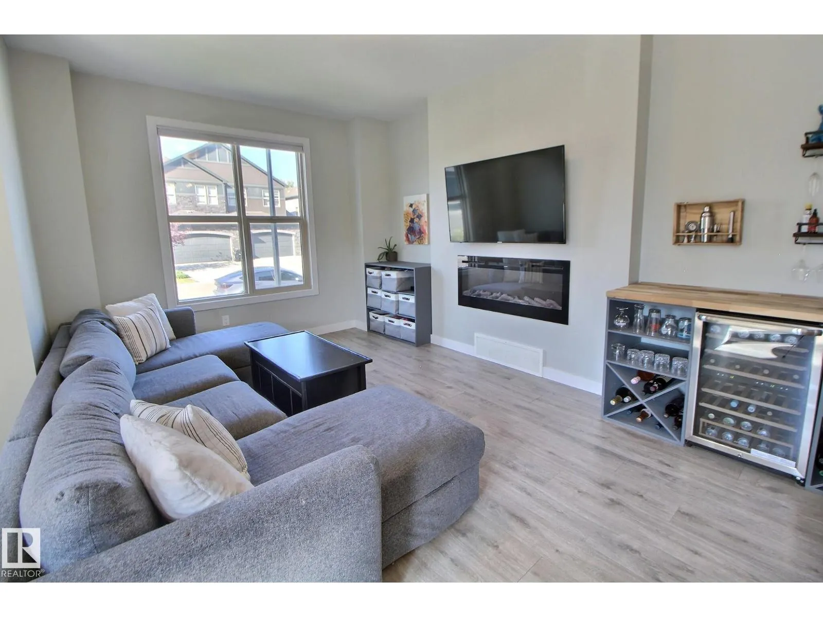 28 GREENBURY MR