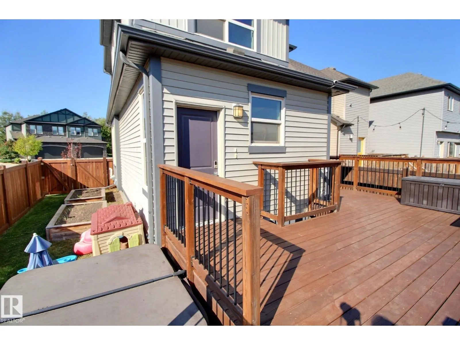 28 GREENBURY MR