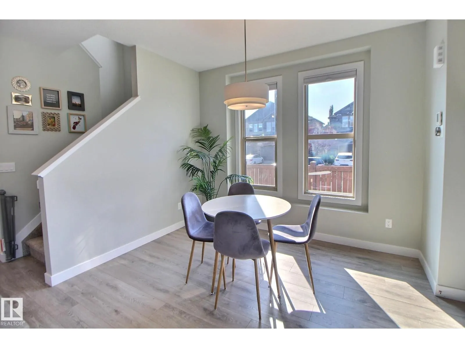 28 GREENBURY MR