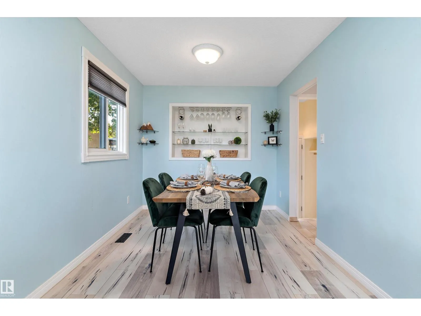 114 BROOKWOOD DR