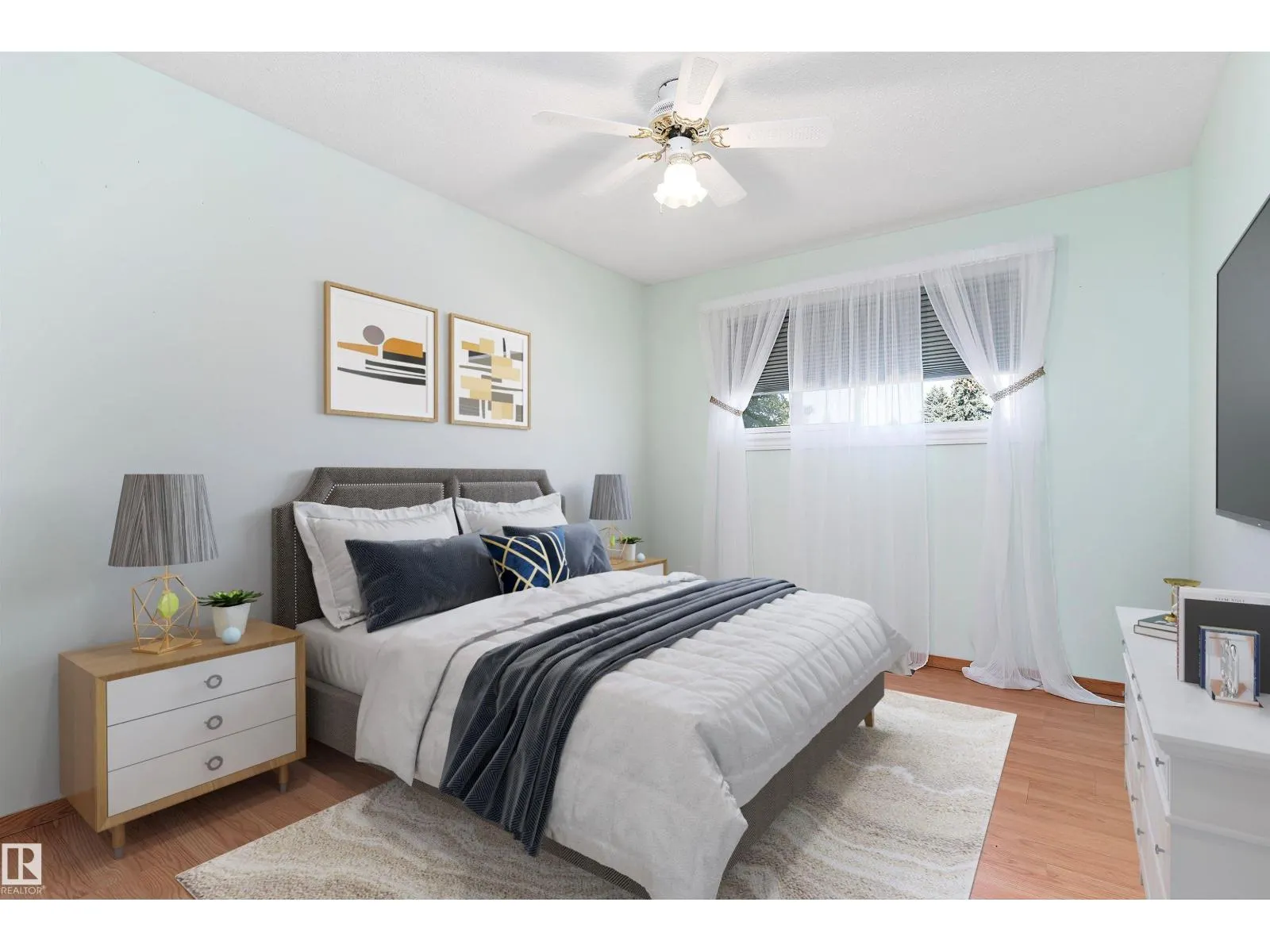 114 BROOKWOOD DR