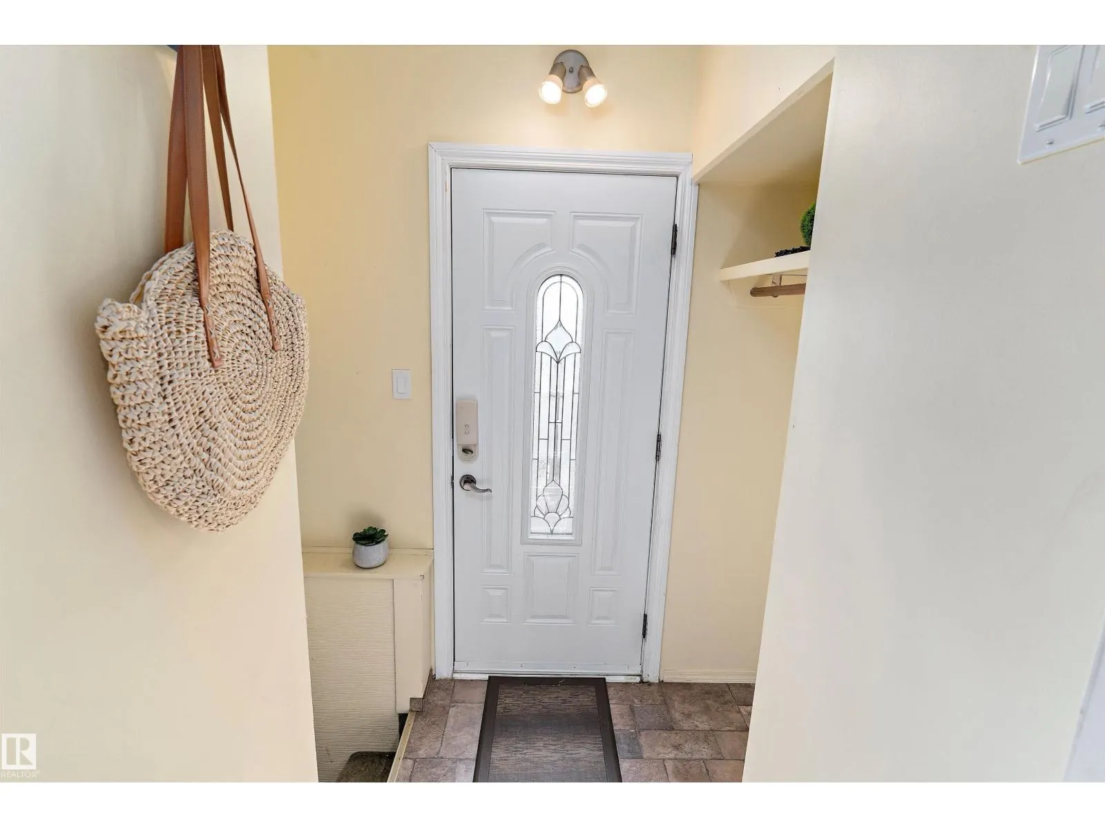 114 BROOKWOOD DR
