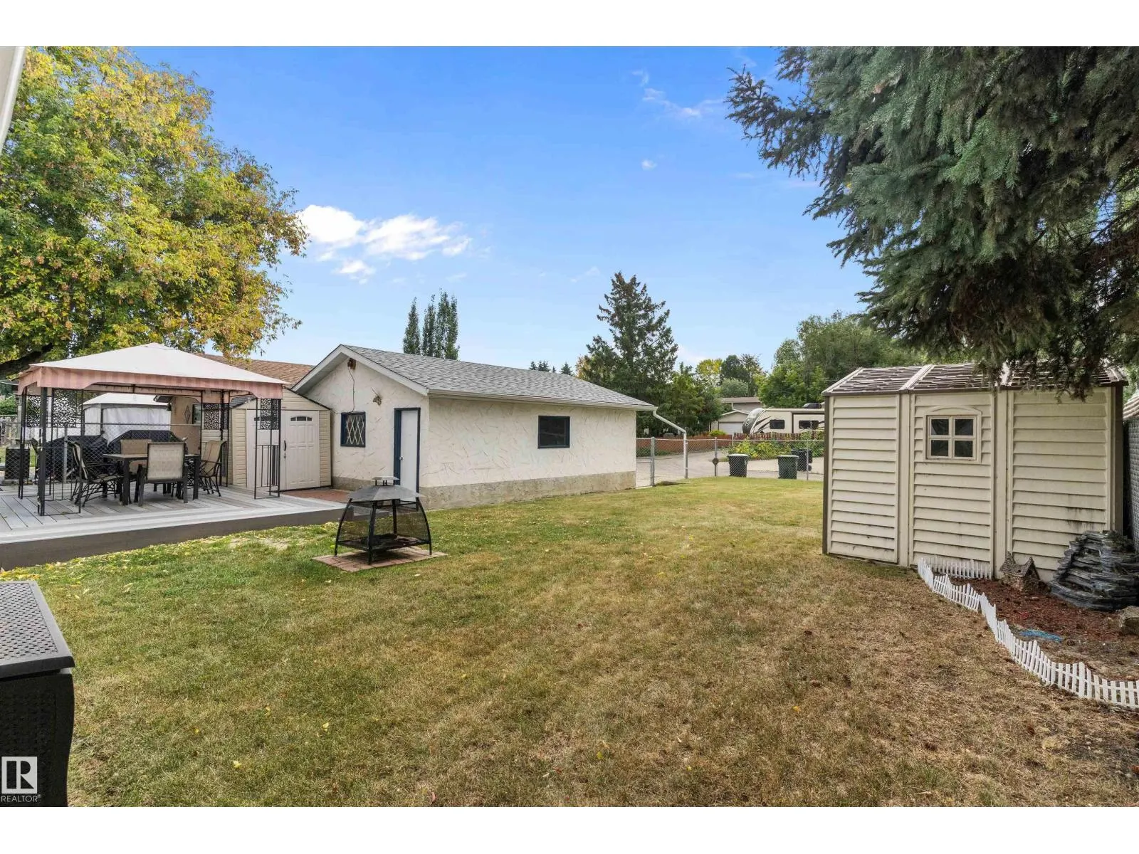 114 BROOKWOOD DR