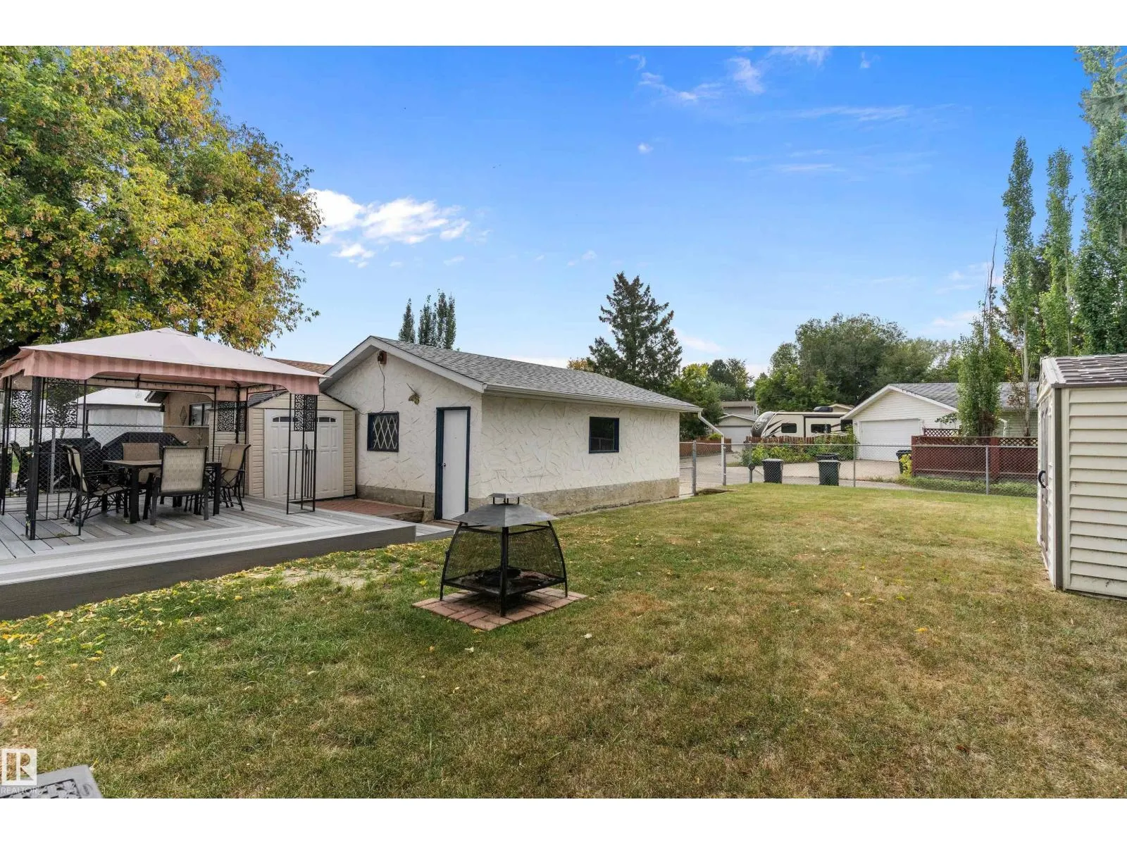 114 BROOKWOOD DR