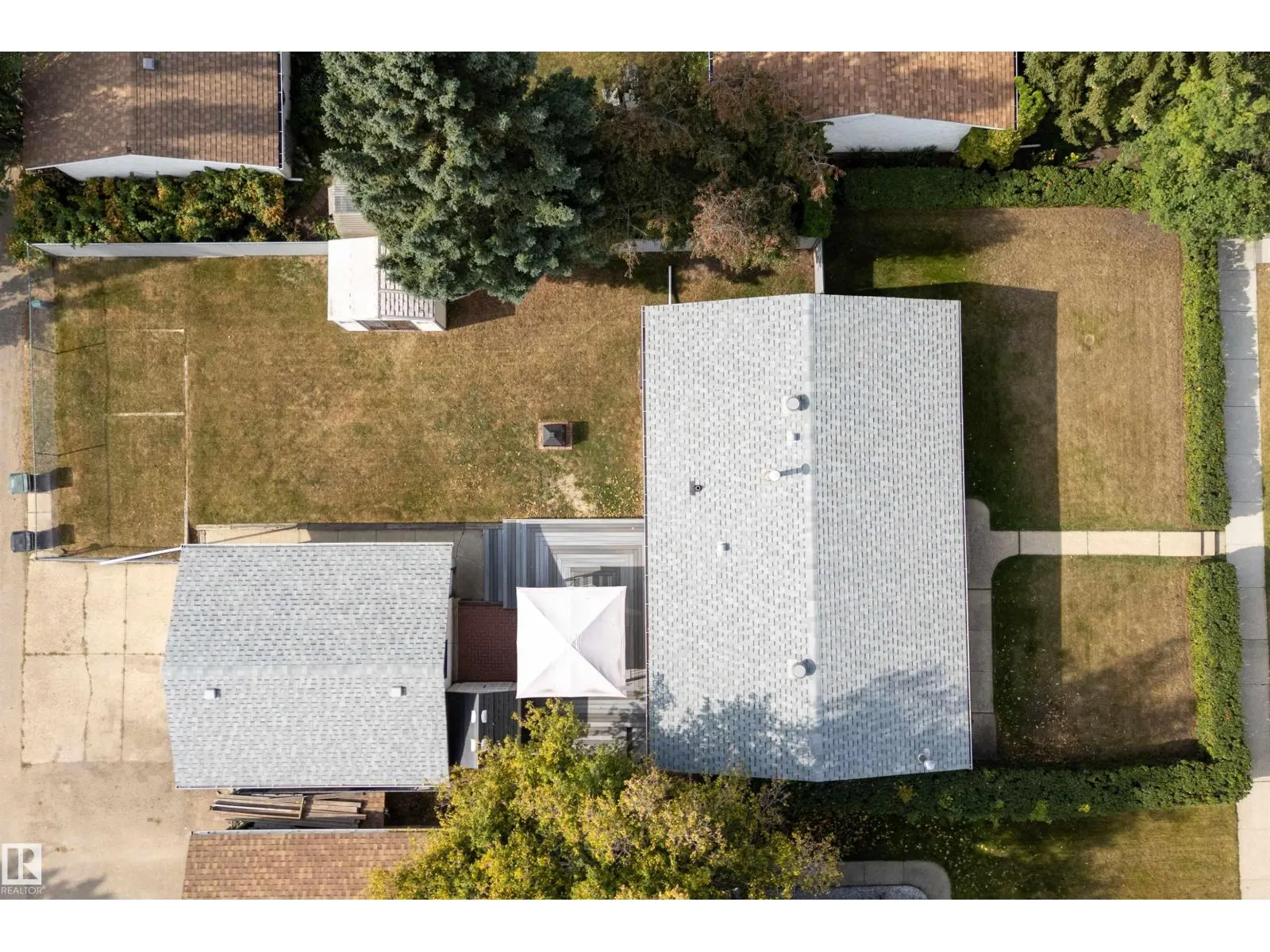 114 BROOKWOOD DR