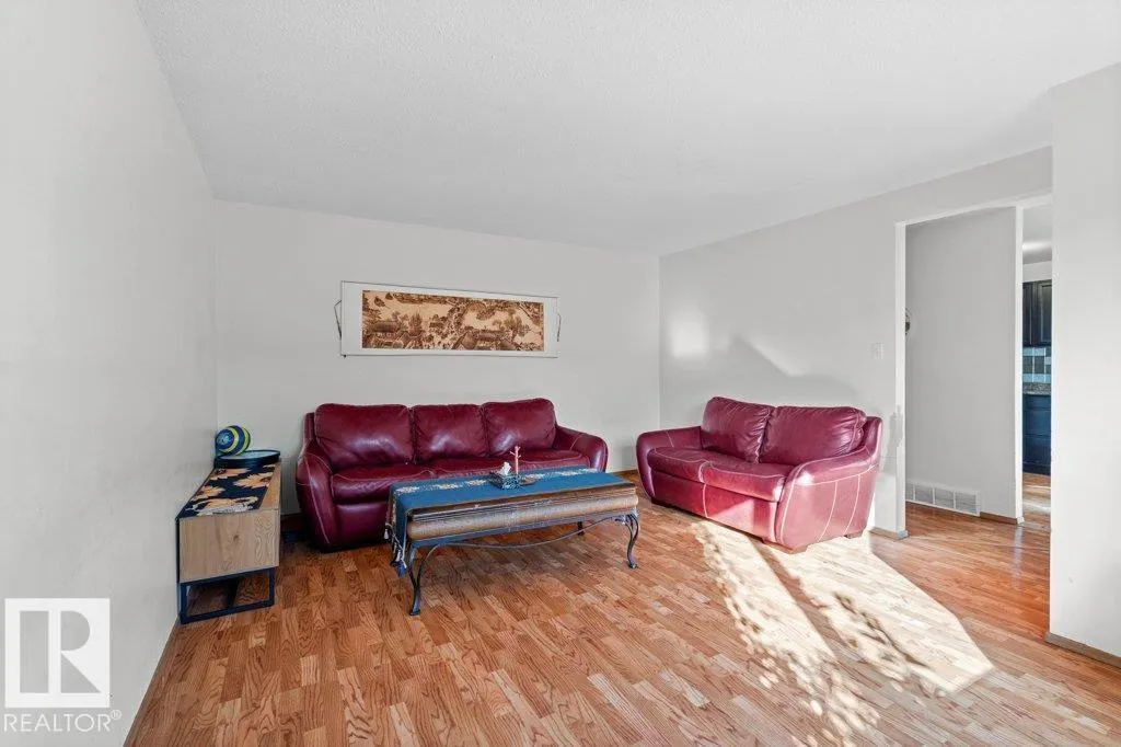 182 Roseland VG NW