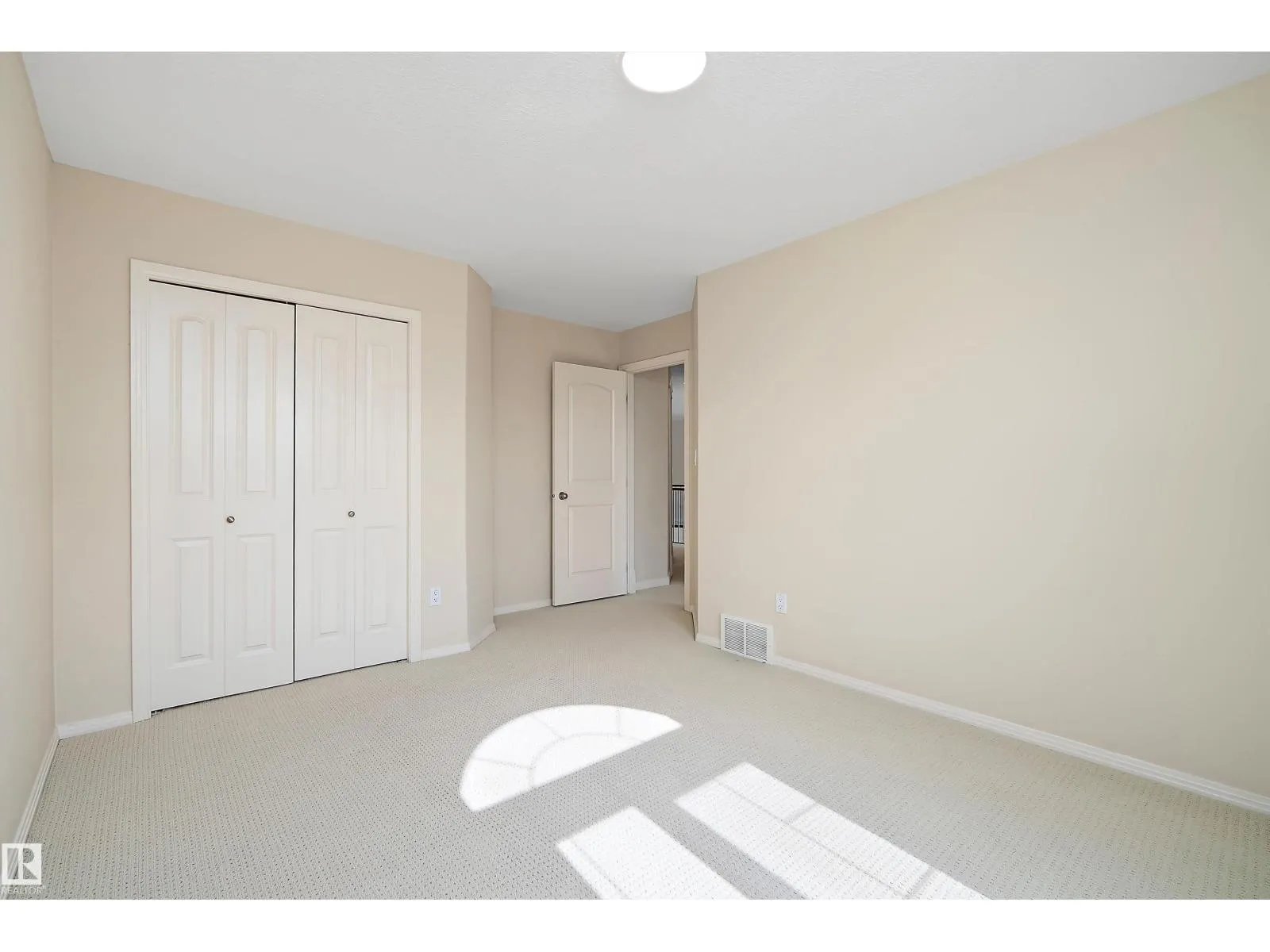 995 HOLLINGSWORTH BEND BN NW