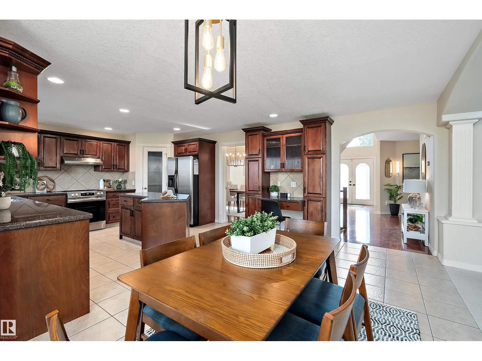 995 HOLLINGSWORTH BEND BN NW