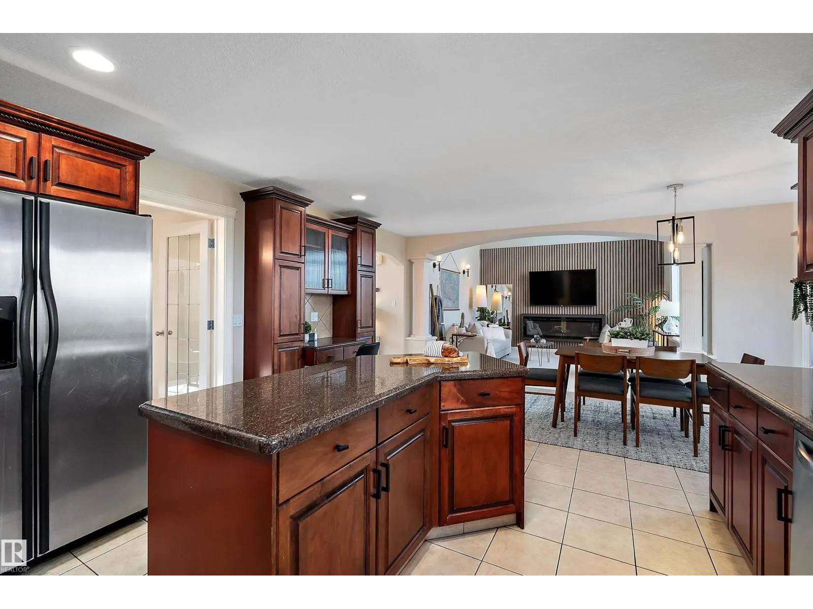 995 HOLLINGSWORTH BEND BN NW