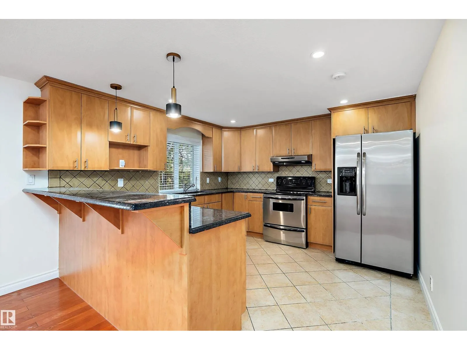 995 HOLLINGSWORTH BEND BN NW