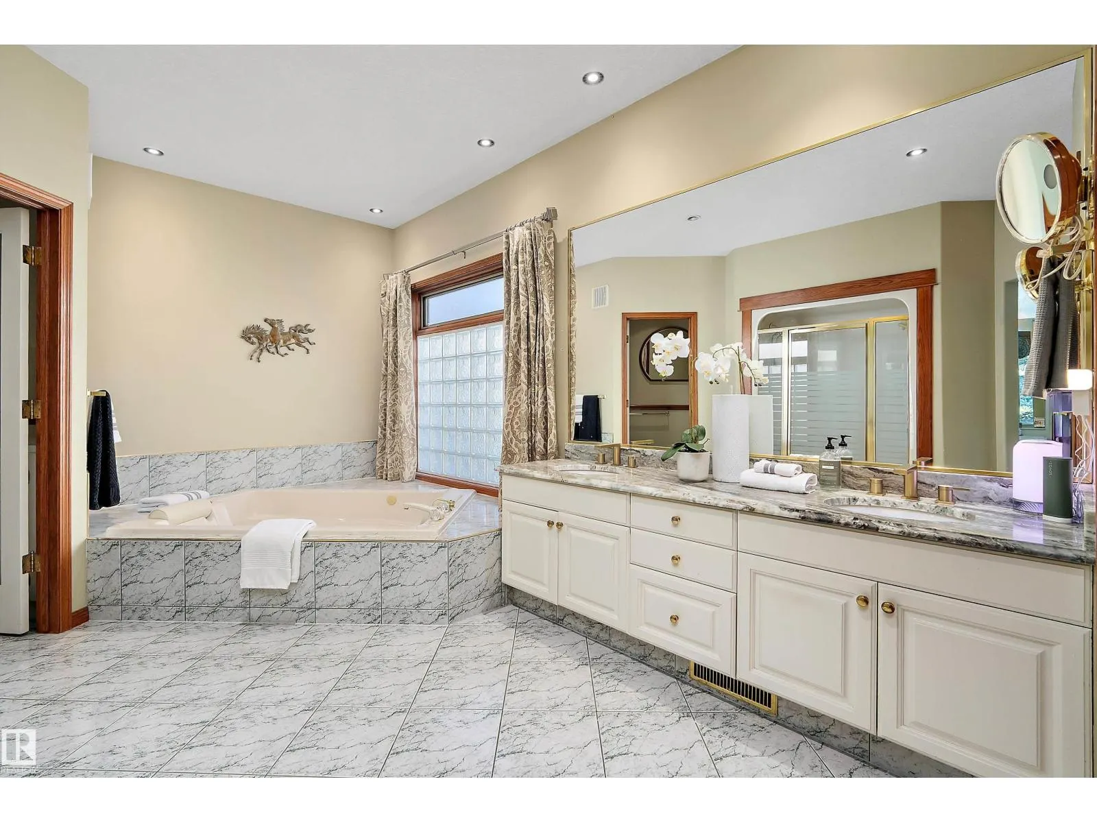 253 WILSON LN NW