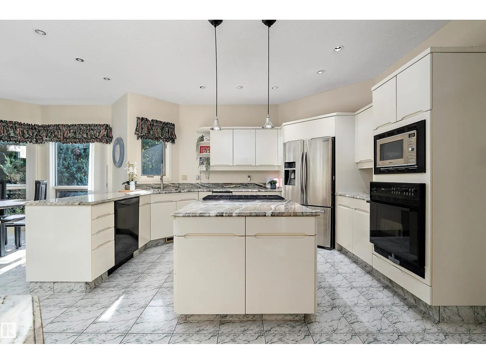 253 WILSON LN NW