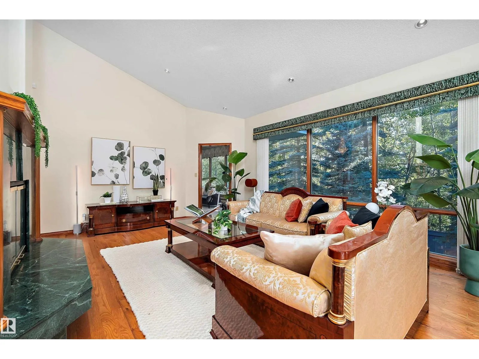 253 WILSON LN NW