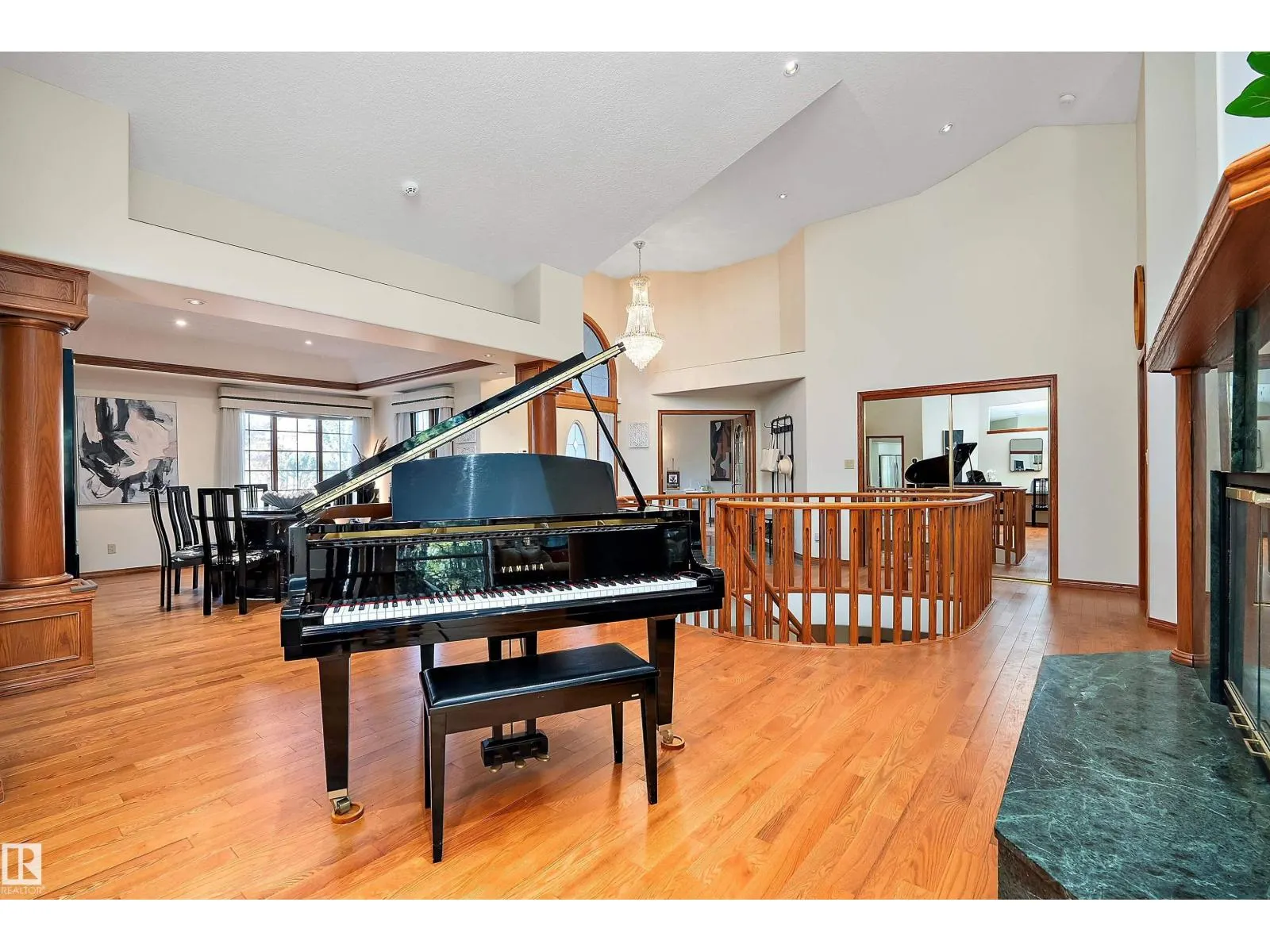 253 WILSON LN NW