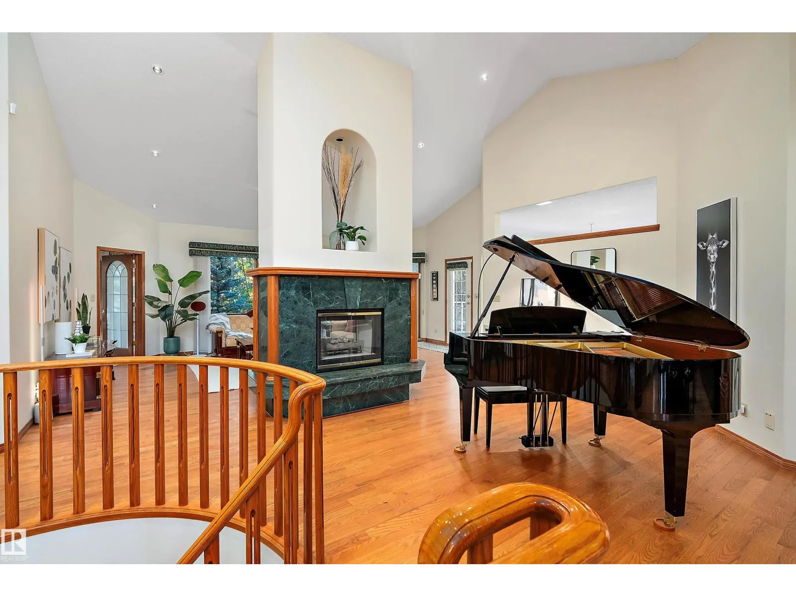 253 WILSON LN NW