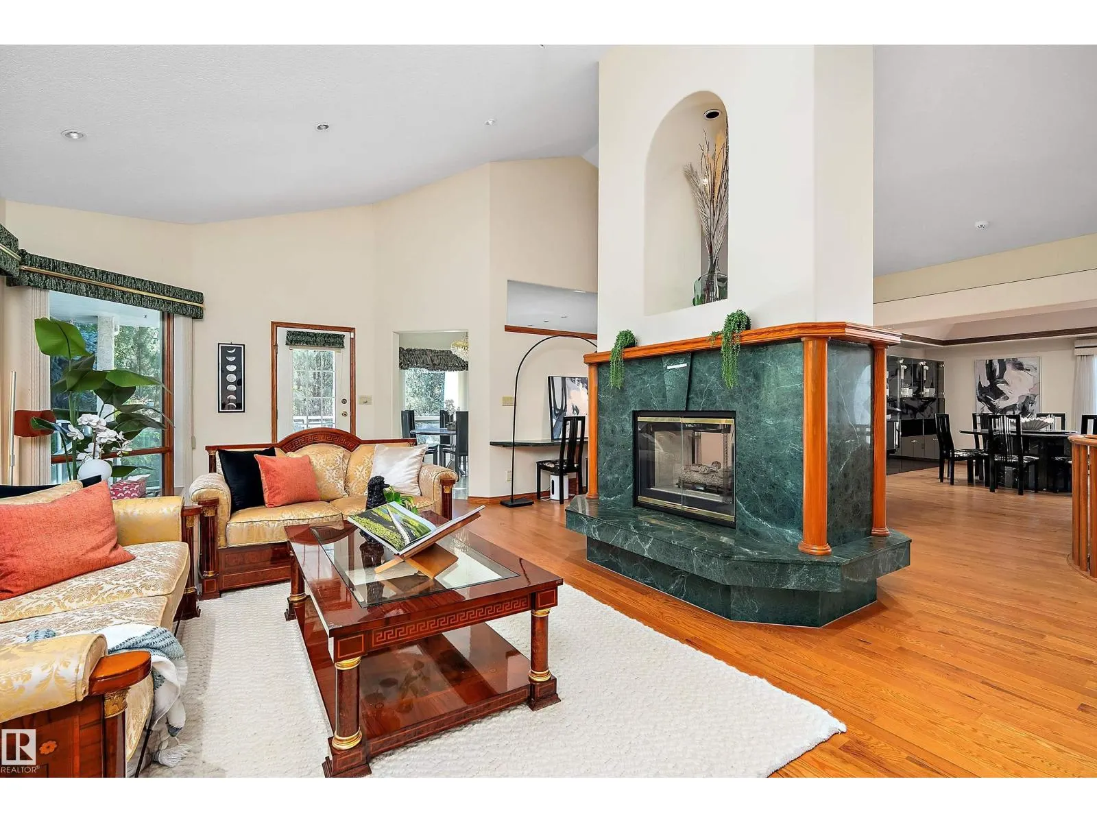 253 WILSON LN NW