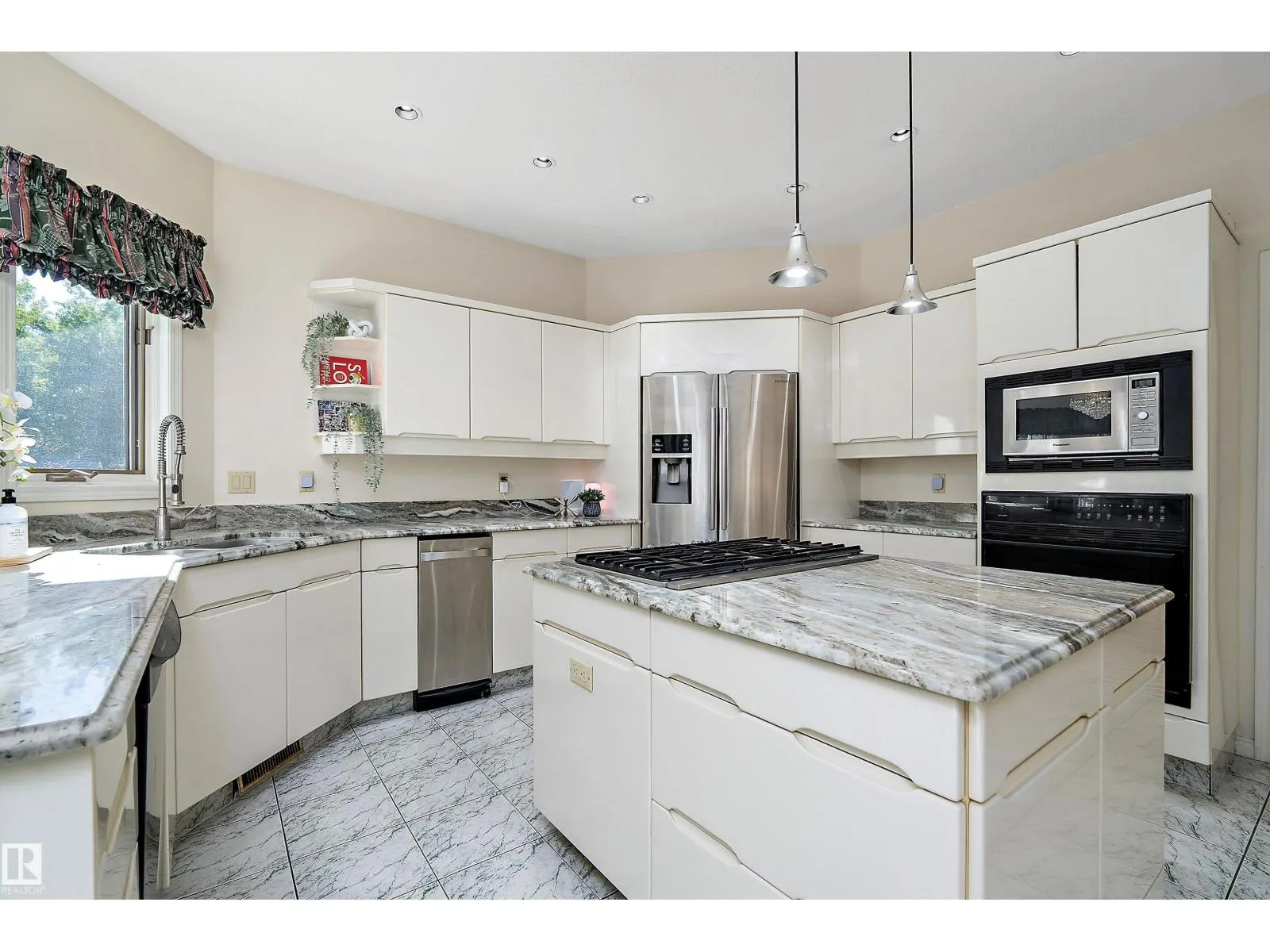 253 WILSON LN NW
