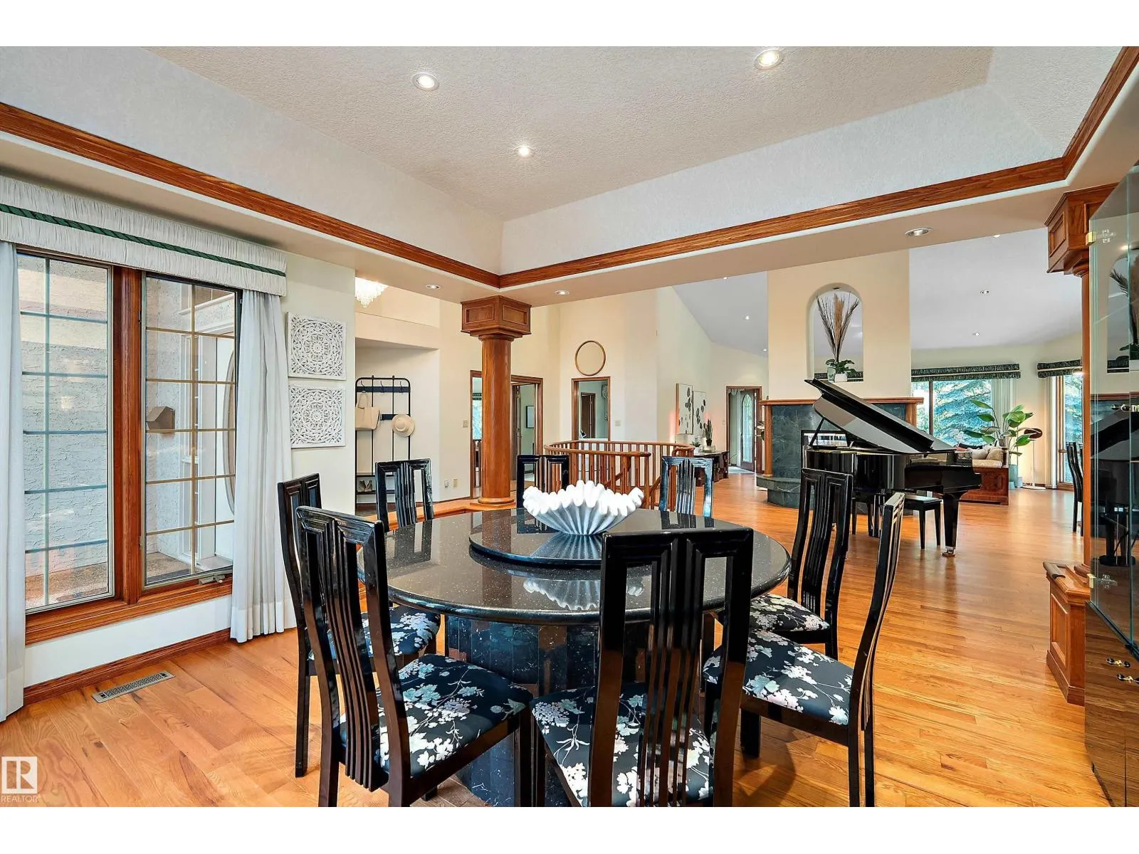 253 WILSON LN NW