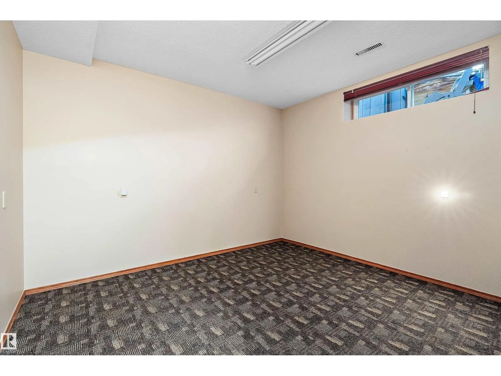 253 WILSON LN NW