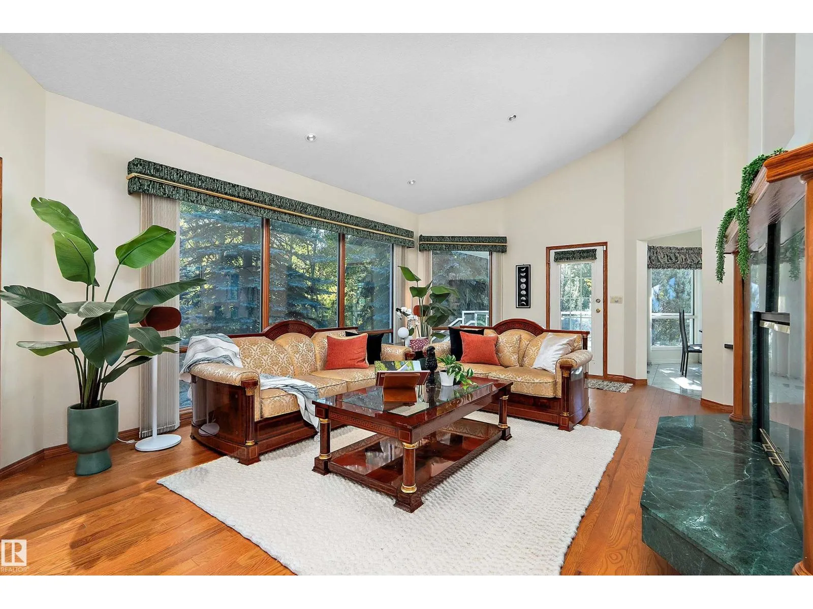 253 WILSON LN NW